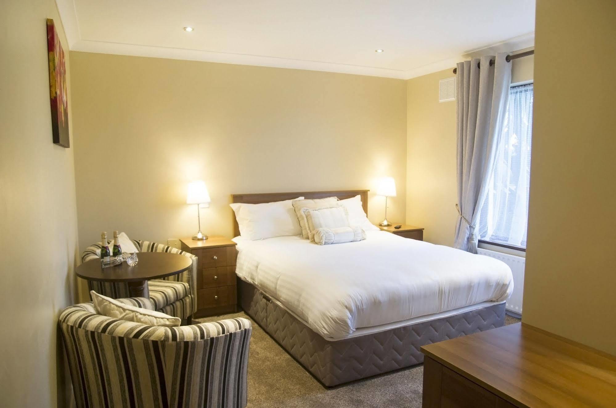 Ferienwohnung Hillview Self Catering Lusk Exterior foto