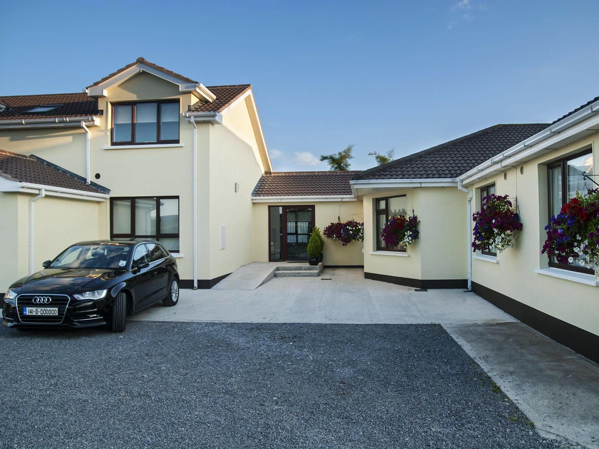 Ferienwohnung Hillview Self Catering Lusk Exterior foto